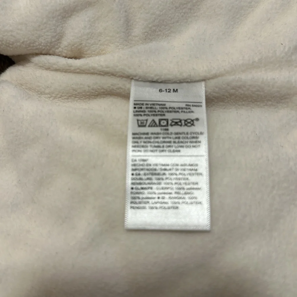 White Old Navy Puffer Vest Size 6-12m